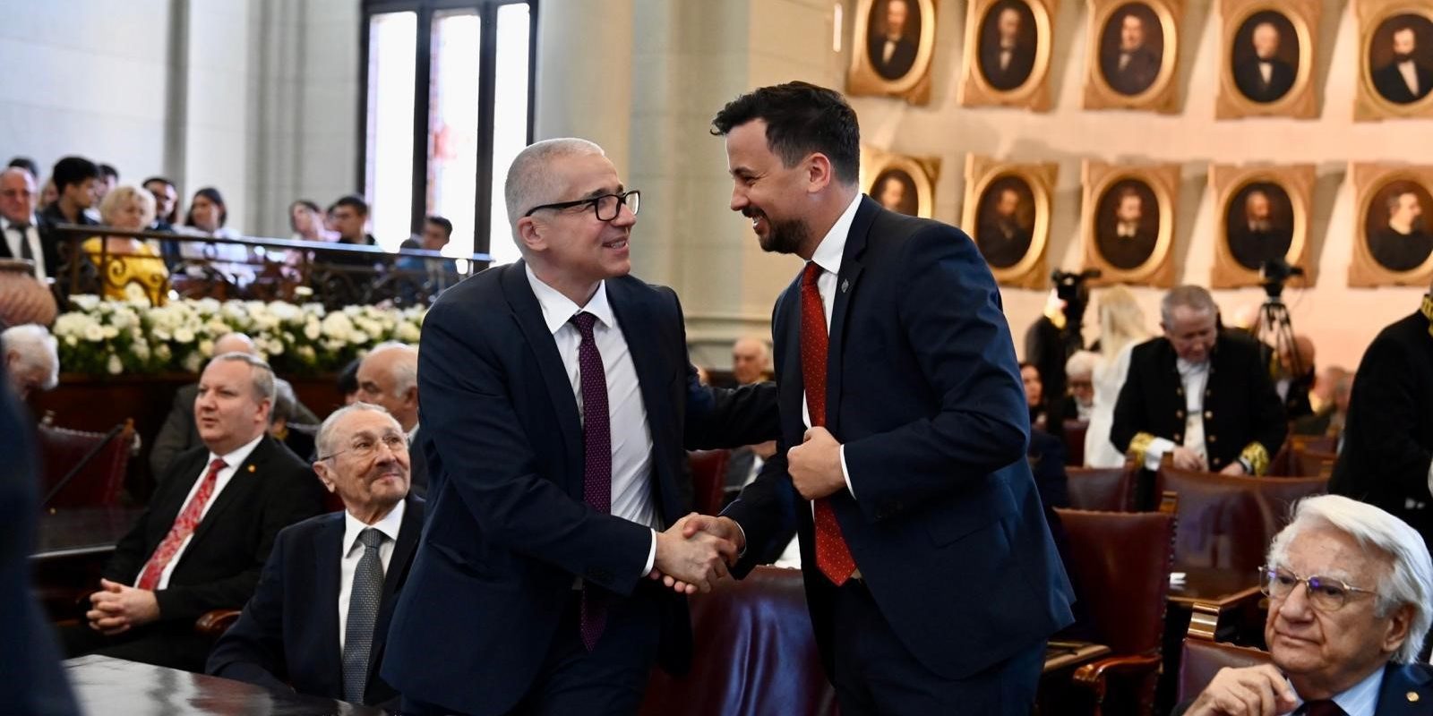Marinescu, ministrul cu plagiat, discurs academicienilor. Pop: „Perioadă tulburată”