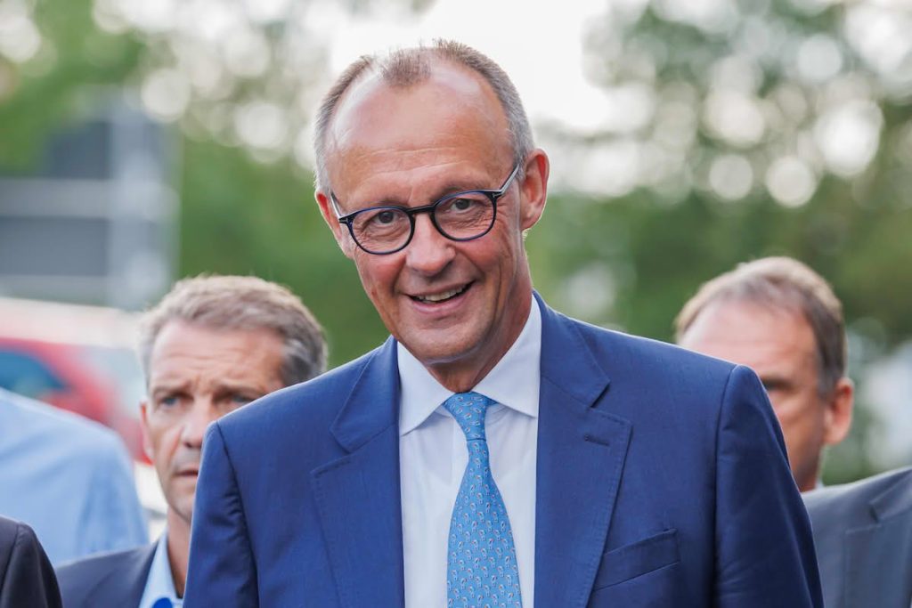 Cancelarul german Friedrich Merz a subliniat importanța menținerii unității NATO, în contextul tensiunilor generate de războiul din Iran și de posibila retragere a Statelor Unite ale Americii din Alianță