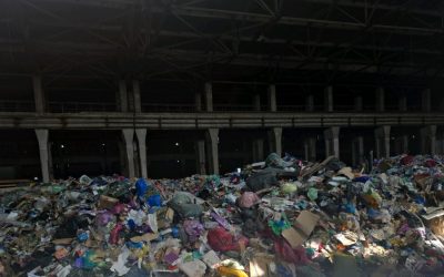 Gunoi ilegal, tone de amenzi: Garda de Mediu pedepsește neregulile de la Hala Laminor, București