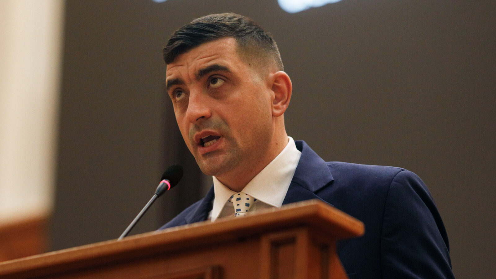 Simion pune condiții: AUR cere legi votate, înainte de negocieri