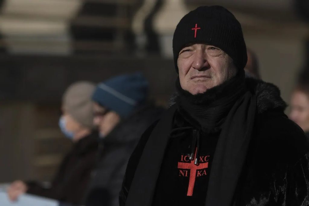 Becali, fără permis de Înviere: A gonit cu peste 100 km/h pe Șoseaua Pipera