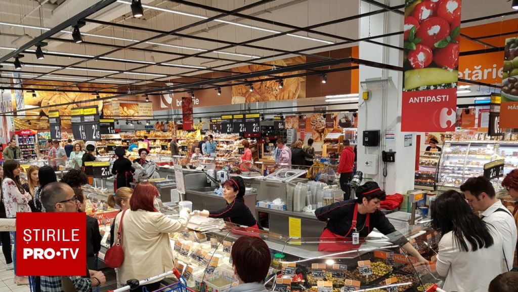 Goana după provizii de Paște! Reduceri COLOSALE, chiar și de 50%, la magazine