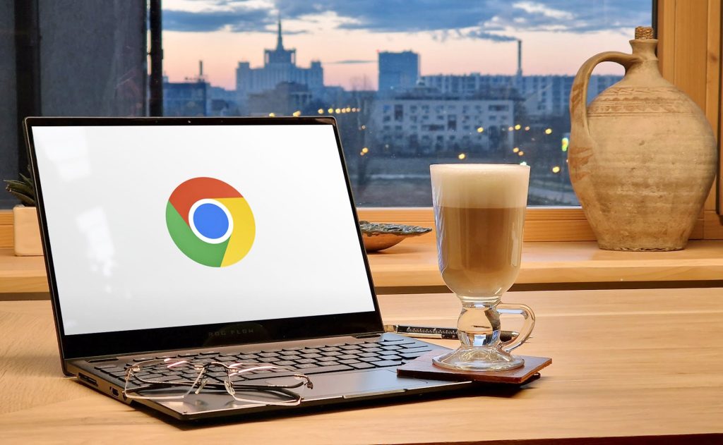 Google Chrome se pregătește să încarce mai rapid conținutul audio și video Utilizatorii de Google Chrome ar putea experimenta în curând o îmbunătățire semnificativă a vitezei de încărcare a paginilor web, datorită unei noi funcții de „lazy loading” extinsă pentru elementele audio și video