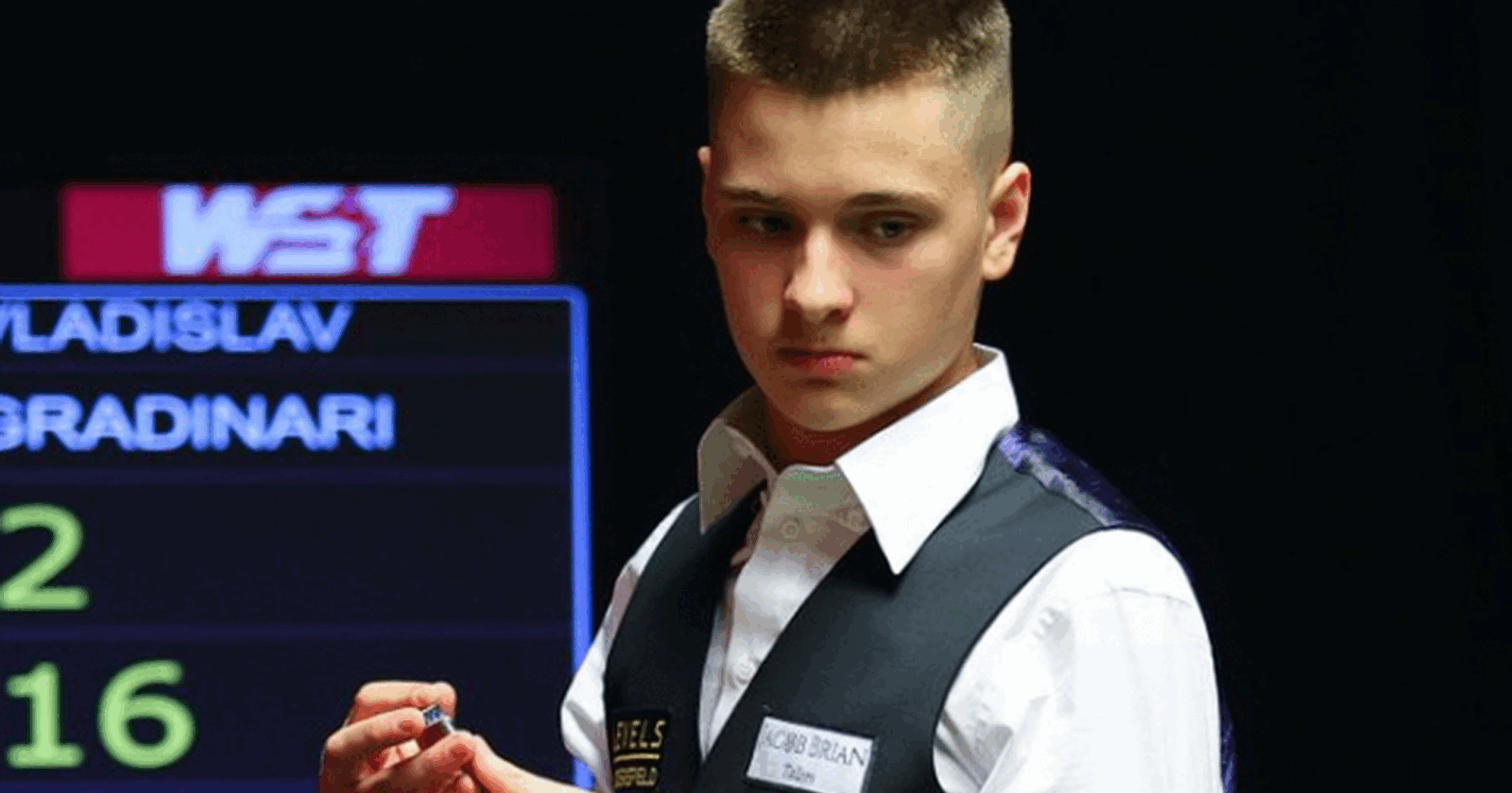 Vladislav Grădinari, tânărul jucător de snooker cu origini moldovenești, a obținut o importantă victorie în primul tur al calificărilor pentru Campionatul Mondial din 2026