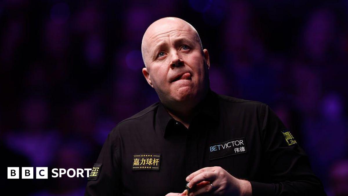 Higgins învinge lupta lui Williams și avansează la Campionatul Turneului Manchester, Anglia – John Higgins, actualul campion, a trecut cu greu de Mark Williams, scor 10-8, în prima rundă a Campionatului Turneului de Snooker, desfășurat la Manchester