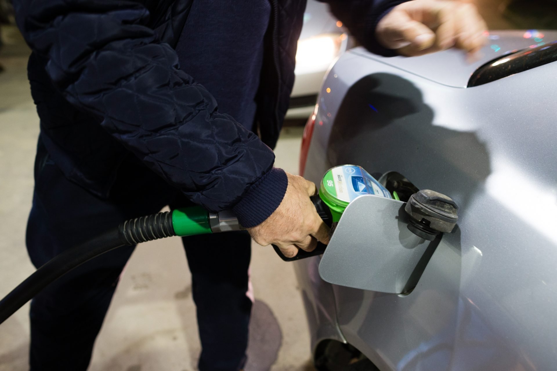 Motorina se scumpește: Prețul la pompă se apropie de 11 lei Prețul motorinei a atins astăzi pragul de 10,8 lei pe litru în Portul Constanța, urmând să crească la 11 lei în zilele următoare, potrivit estimărilor lui ADRIAN NEGULESCU, managerul companiei de consultanță FRAMES