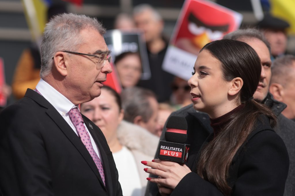 Război politic pe post: AUR atacă Realitatea Plus. Scandal cu Anca Alexandrescu