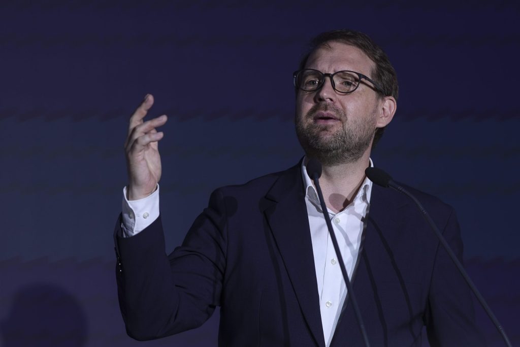 Fritz, atac dur la PSD: „Sunteți disperați să reveniți la Ciucă și Ciolacu”