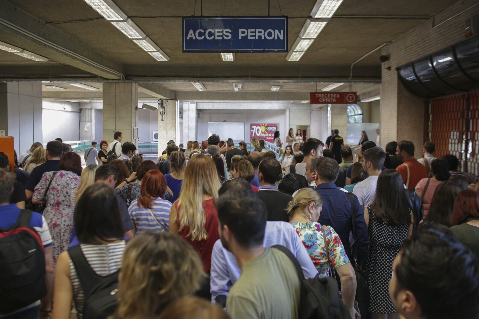 Metrorex majorează prețul călătoriilor cu metroul cu 50% de la 1 mai, în contextul în care trenurile noi zac în depouri și transportul de suprafață se confruntă cu probleme financiare