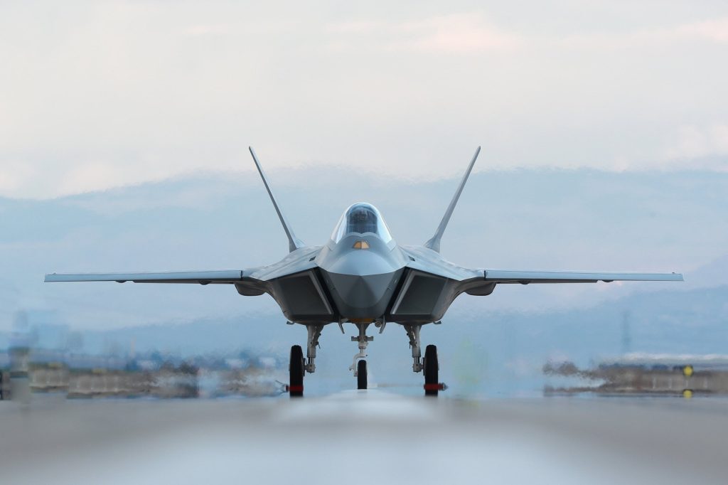 Canada, tentație pentru avionul de luptă britanic, italian și japonez