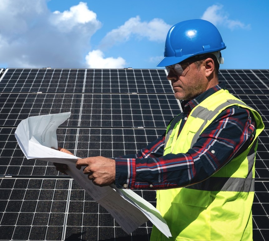 PPC Energie lansează service pentru panouri fotovoltaice, dedicat firmelor