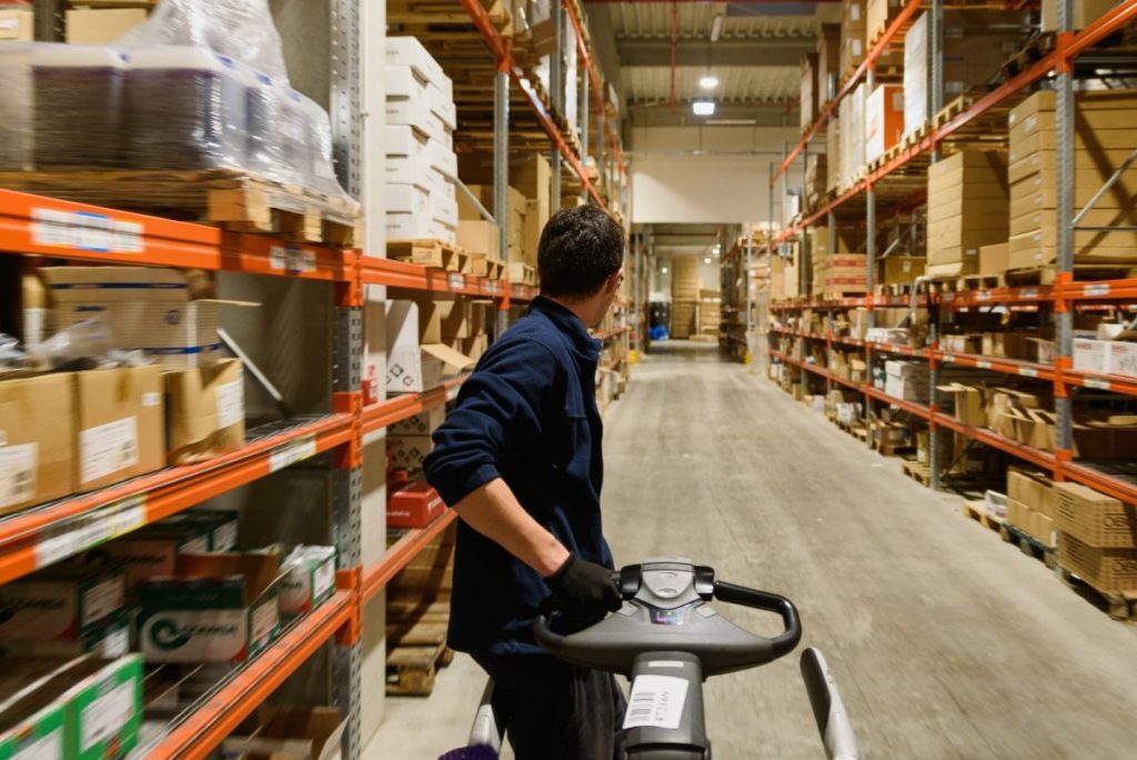 Criza în construcții: 62% din firme au lucrări mai puține, lipsa forței de muncă, problemă majoră