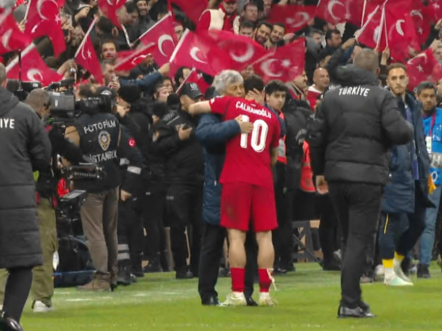 Mircea Lucescu și Hakan Calhanoglu, întâlnire emoționantă. Reacția starului turc!