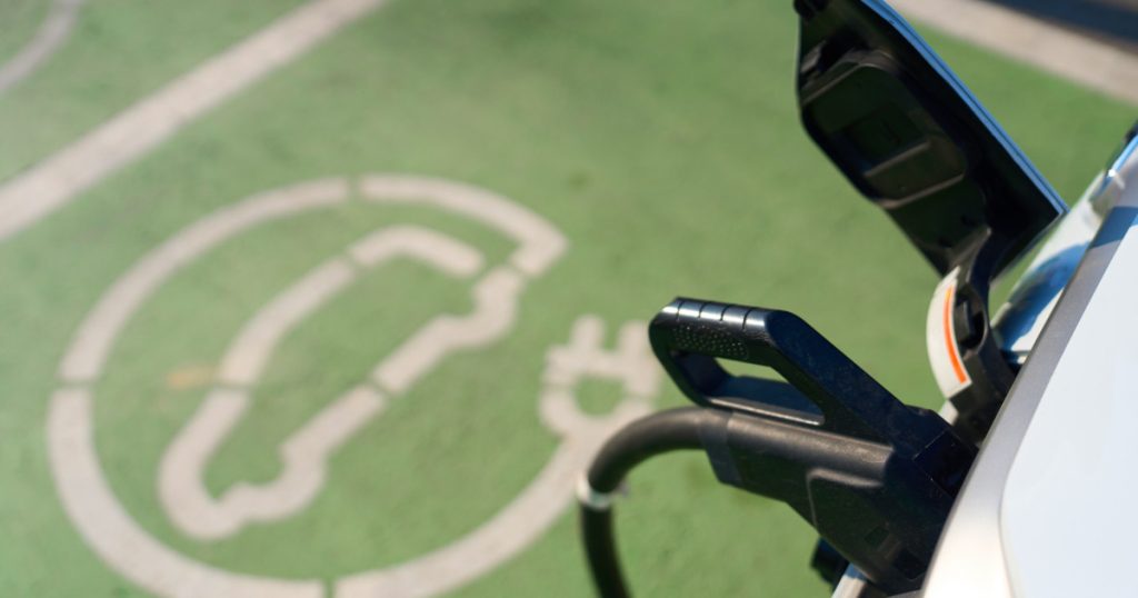 Ministrul Transporturilor, contracte secrete cu SRI, STS și SPP pentru electrice