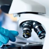 Indiciu-șoc în lupta cu Parkinson: Cercetătorii schimbă tratamentele