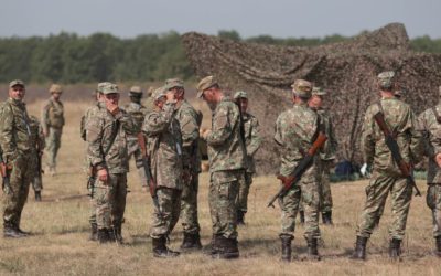 Halele Armatei, un dezastru: „Plouă și cresc copaci”, spune Ministrul Apărării