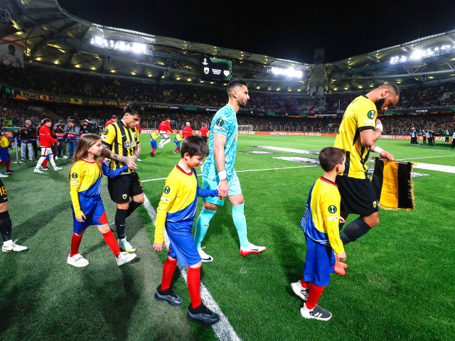 AEK – Rayo: Dezastru pentru Rațiu, Marin cu notă peste așteptări în Europa