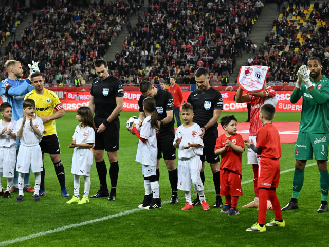 Dinamo, ”la atac” după victorie: Arbitrul, acuzat de ”anti-dinamovism”