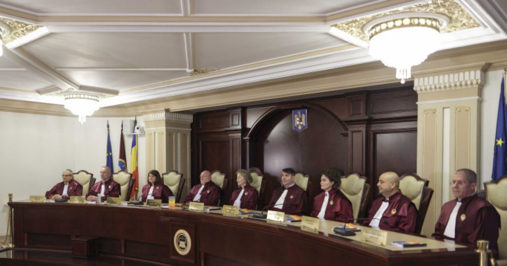 Nicușor Dan atacă guvernarea companiilor publice: CCR, sesizare pe cheltuieli