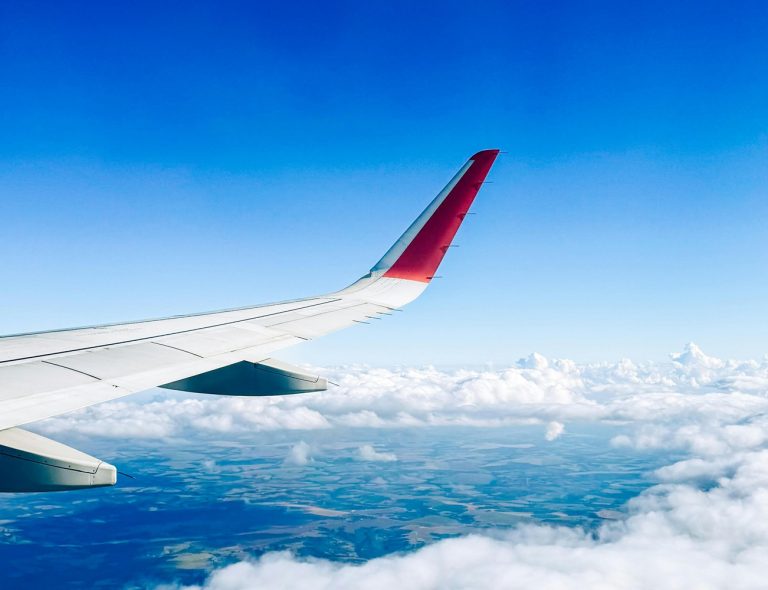 Românii, cu 64% mai multe rezervări de Paște: Vacanțe mai ieftine