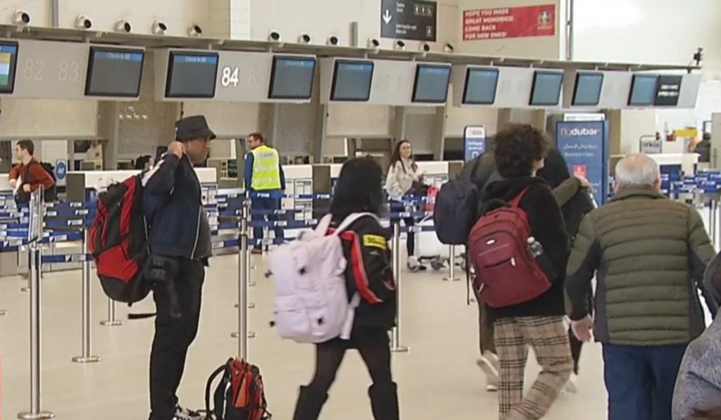 Kerosenul a scumpit vacanțele: Agențiile de turism introduc taxe suplimentare