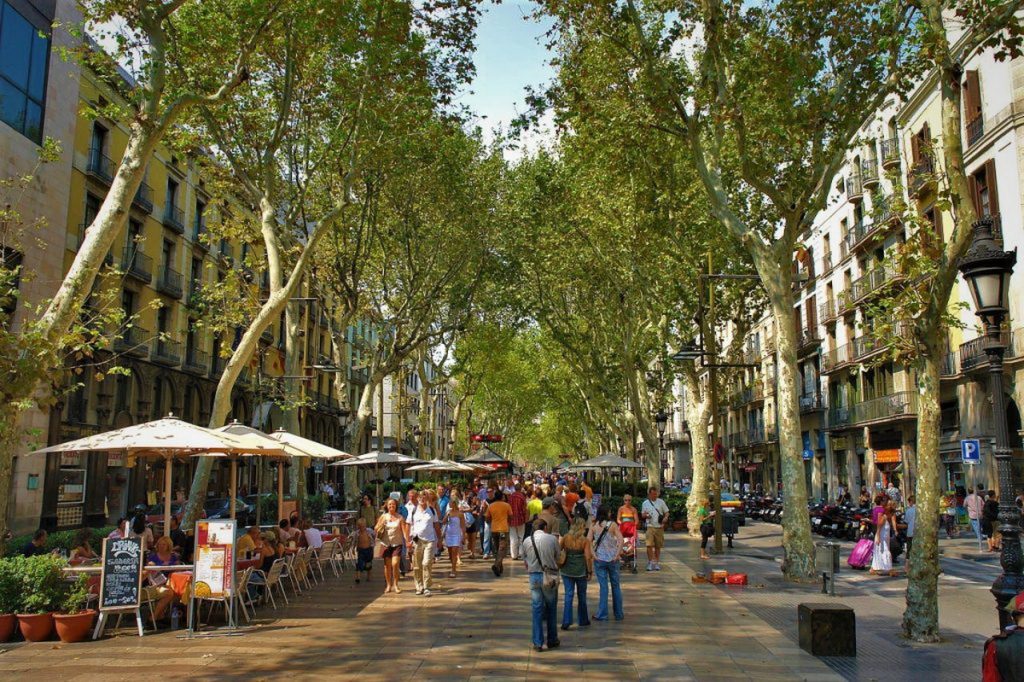 La Rambla în Barcelona, zonă de excelență: Cum se transformă celebra promenadă