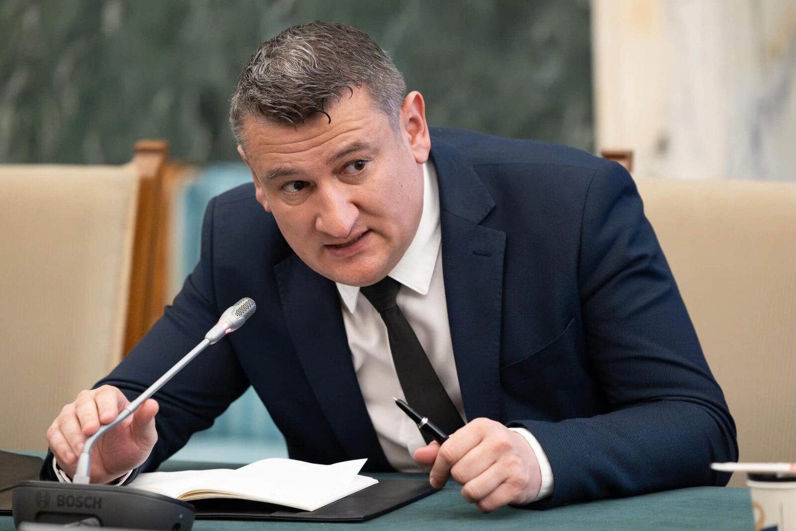 O licitație pentru reabilitarea sediului OCPI SIBIU, în valoare de peste 3 milioane de lei, a atras atenția Corpului de Control de la București, după o sesizare a unui avertizor de integritate