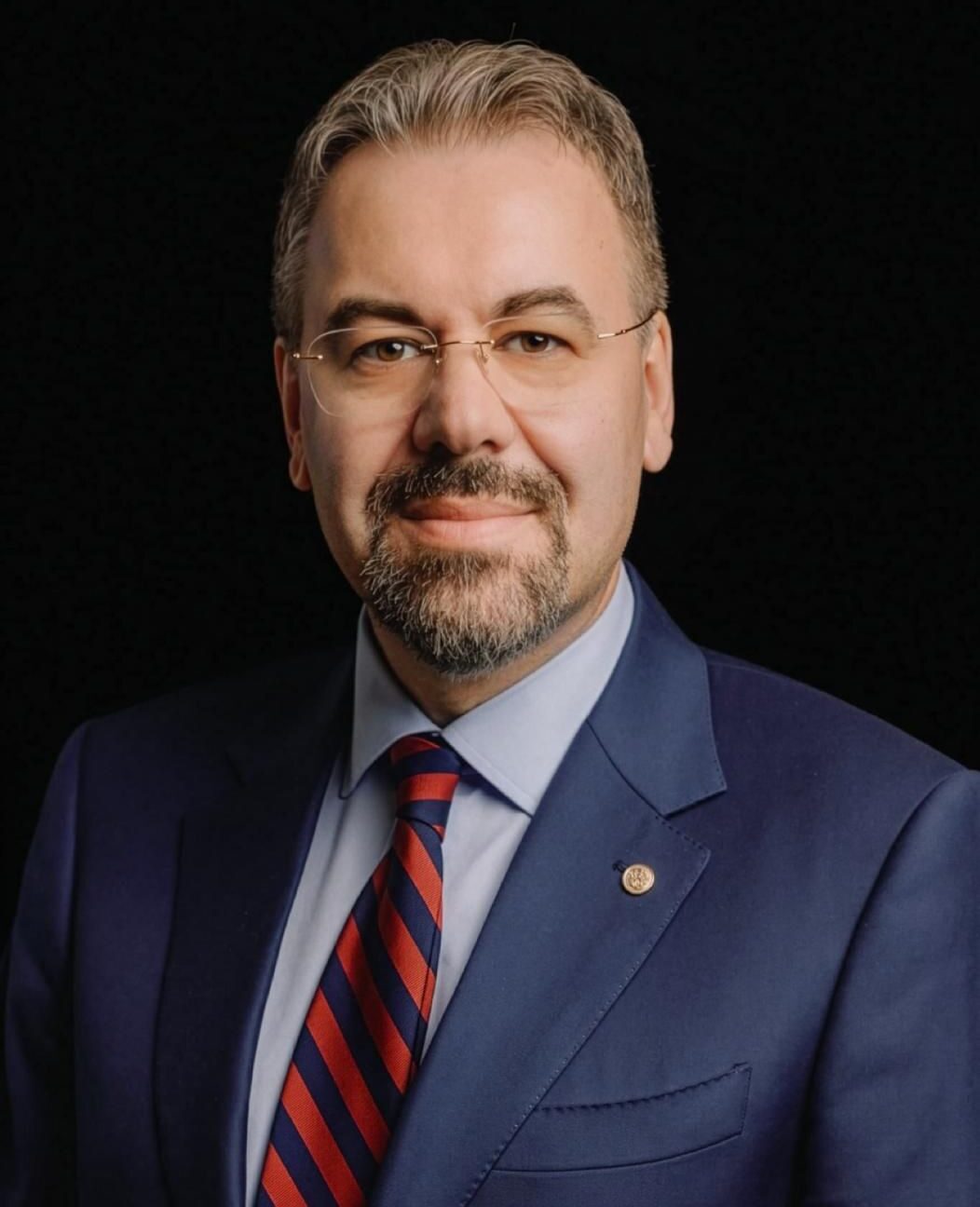 Prim-viceguvernatorul BNR, Leonardo Badea, despre rolul crucial al rezervelor internaționale în economia românească București, România – Rezervele internaționale ale României joacă un rol vital în menținerea stabilității financiare și a rezilienței economice, mai ales în contextul actual marcat de incertitudini și șocuri externe