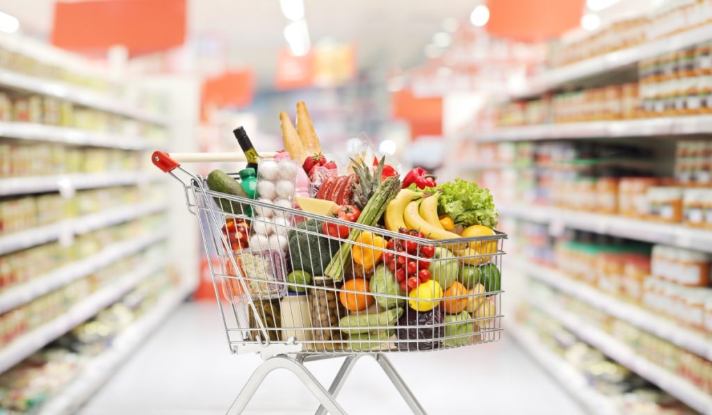 Lista alimentelor-șoc: Ce fructe și legume sunt cele mai contaminate