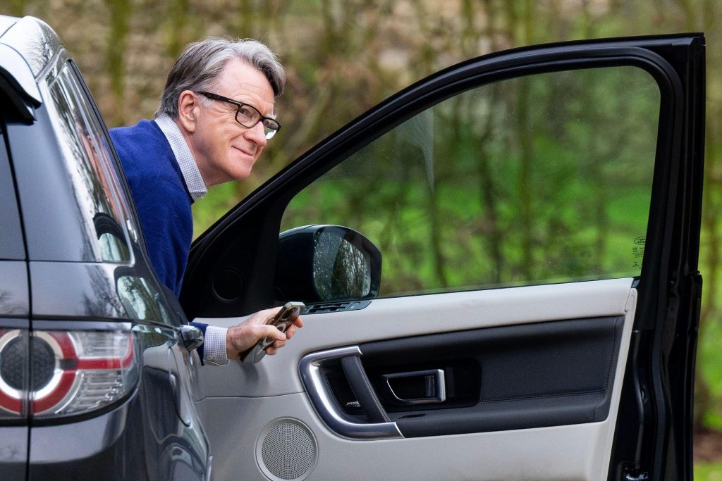 Mandelson, amendat pentru o „necesitate” în public