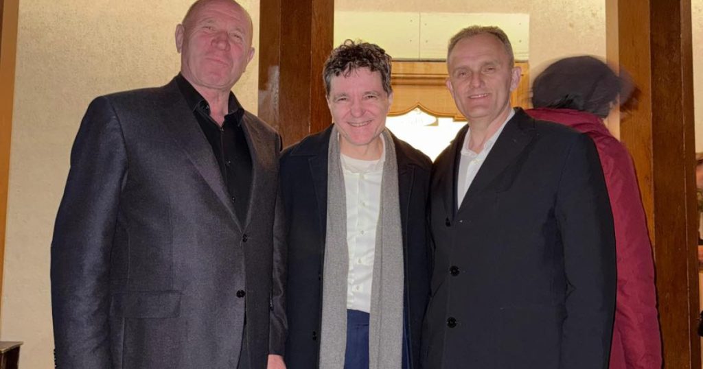 Nicușor Dan, la Cornu de Vinerea Mare: Alături de PSD-iști