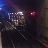 Metroul, blocat pe M4: Bucăți din tavan s-au prăbușit peste șine în București