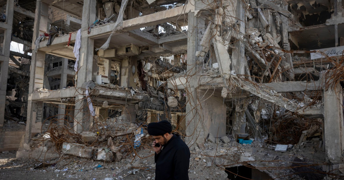 Atacuri misterioase în Iran: Explozii pe insula kharg, ziua 39 de război