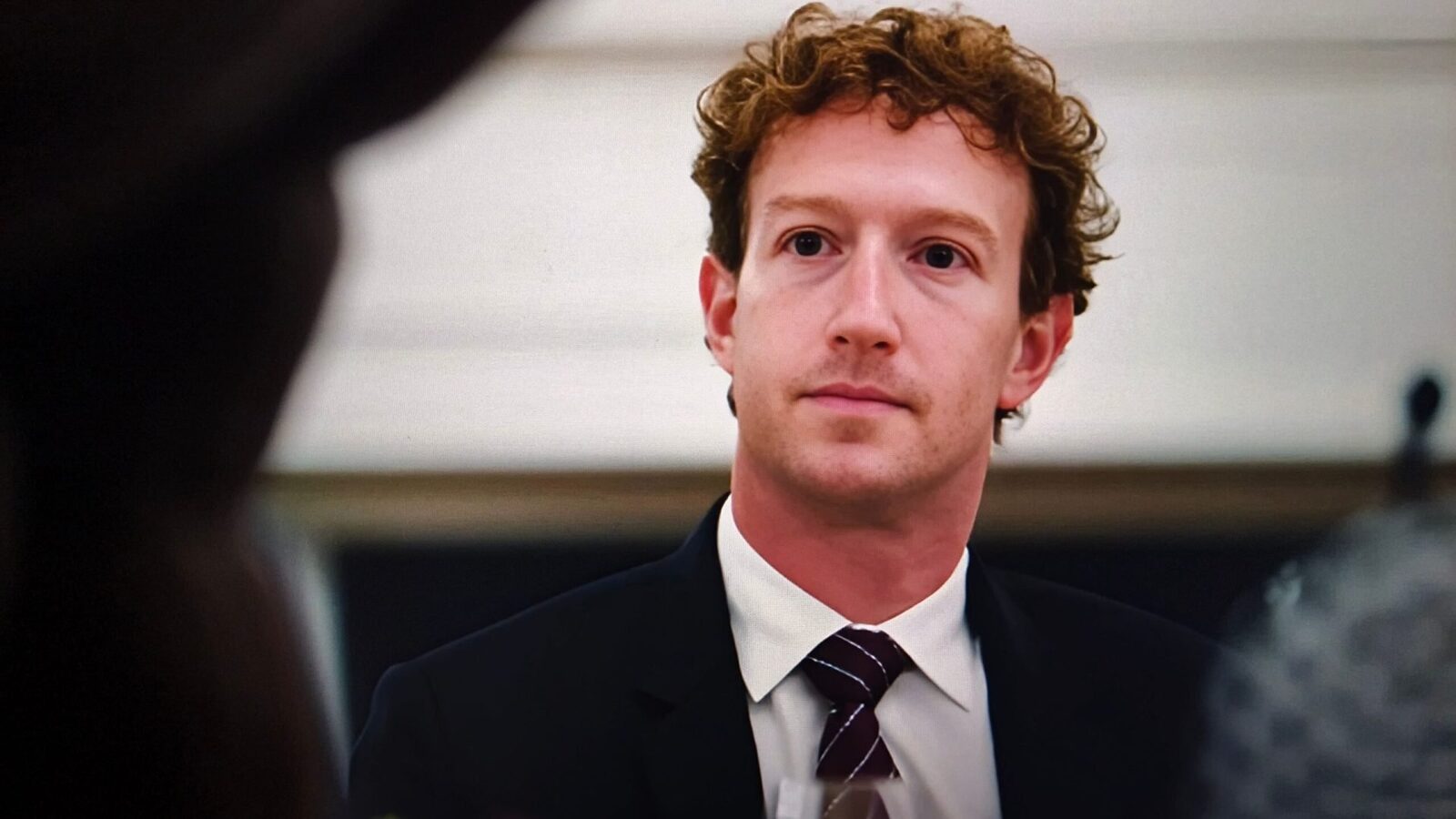 Șeful META, clonă digitală cu IA: Zuckerberg se pregătește de lansare