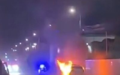 O mașină de poliție a luat foc în trafic la Iași, sindicatul Europol acuzând lipsa de mentenanță O autospecială a Poliției Române a fost cuprinsă de flăcări în timpul unei deplasări pe un bulevard din Iași