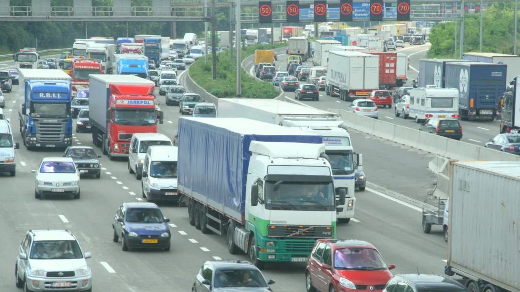 Noi reglementări auto în România: Ce se montează obligatoriu din 2026?