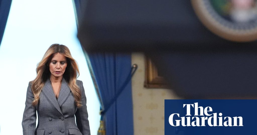 Melania Trump, gest straniu: Distanțarea de Epstein, tot mai bizară | SUA