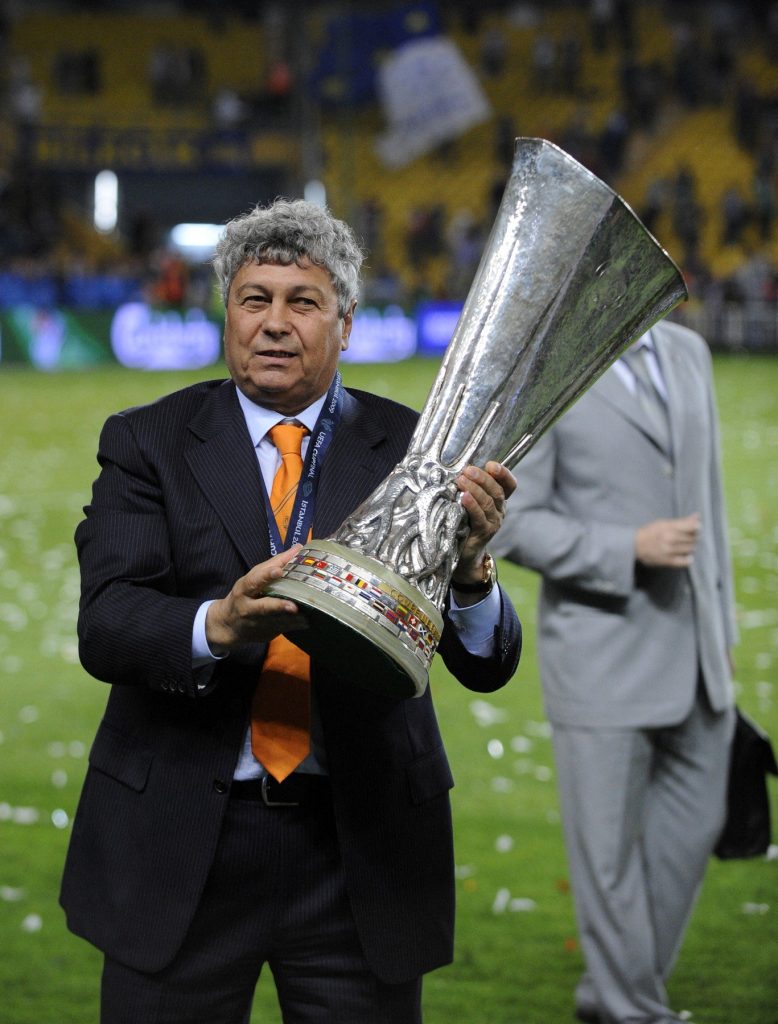 Marți seară, lumea fotbalului românesc și internațional a fost zguduită de vestea morții lui MIRCEA Lucescu, unul dintre cei mai mari antrenori din istoria acestui sport