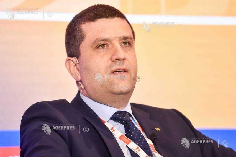 Miruță: Halde abandonate pentru Armată – plouă-n ele și cresc copaci