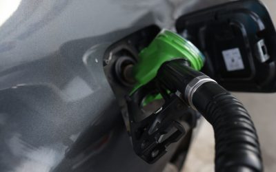 Benzina, sub 8 lei! Prețul scade după două luni de scumpiri, vestea zilei pentru șoferi!