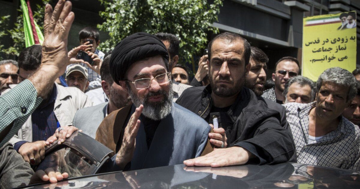 Noul lider suprem al IRANULUI, MOJTABA KHAMENEI, se află în comă și primește îngrijiri medicale în orașul sfânt Qom, conform informațiilor obținute de la serviciile de informații
