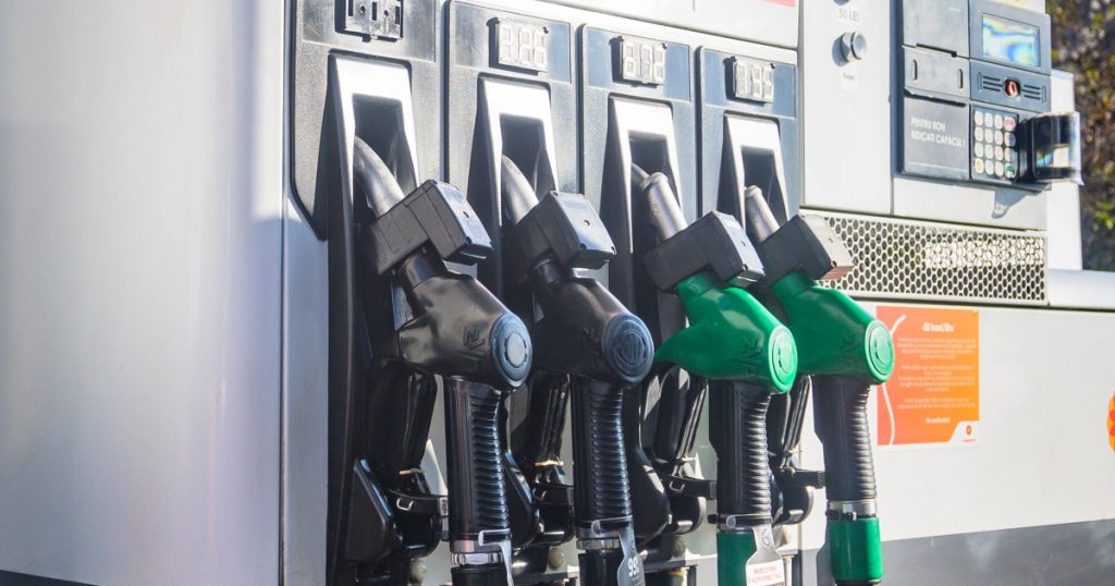 Motorina, sub 9 lei/litru! Prețuri ca acum o lună, bucurie pentru șoferii din România