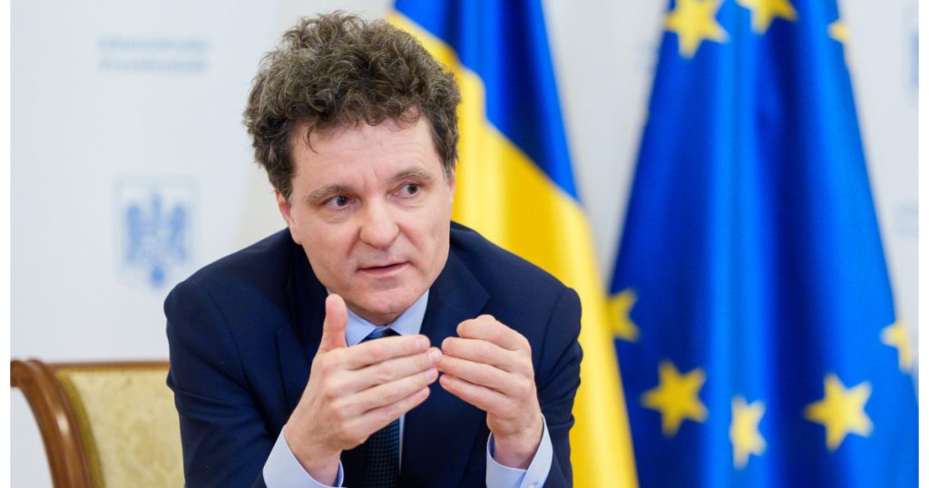 București – Primarul Capitalei, Nicușor Dan, s-a întâlnit luni cu premierul ILIE BOLOJAN și cu mai mulți miniștri și reprezentanți ai companiilor petroliere la Palatul Cotroceni, pe fondul temerilor legate de o posibilă criză a carburanților