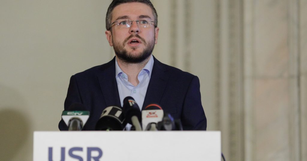 Irineu Darău (USR): Criza din Coaliție nu aduce voturi, instabilitatea nu e soluția