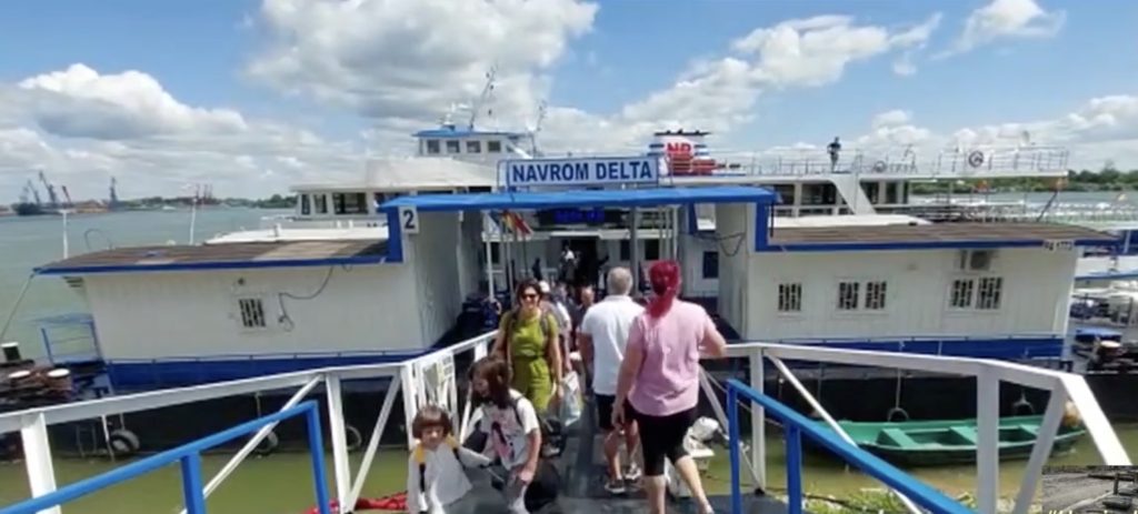 Navrom Galați Reduce Transportul pe Dunăre: Un Bac cu Program Limitativ Va Asigura Legătura GALATI – Societatea NAVROM SA din Galați anunță o schimbare importantă pentru cei care călătoresc pe Dunăre