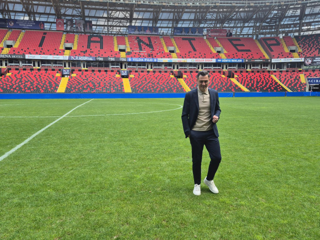 Rădoi, la Gaziantep: Antrenorul a ajuns la stadion, ce urmează?