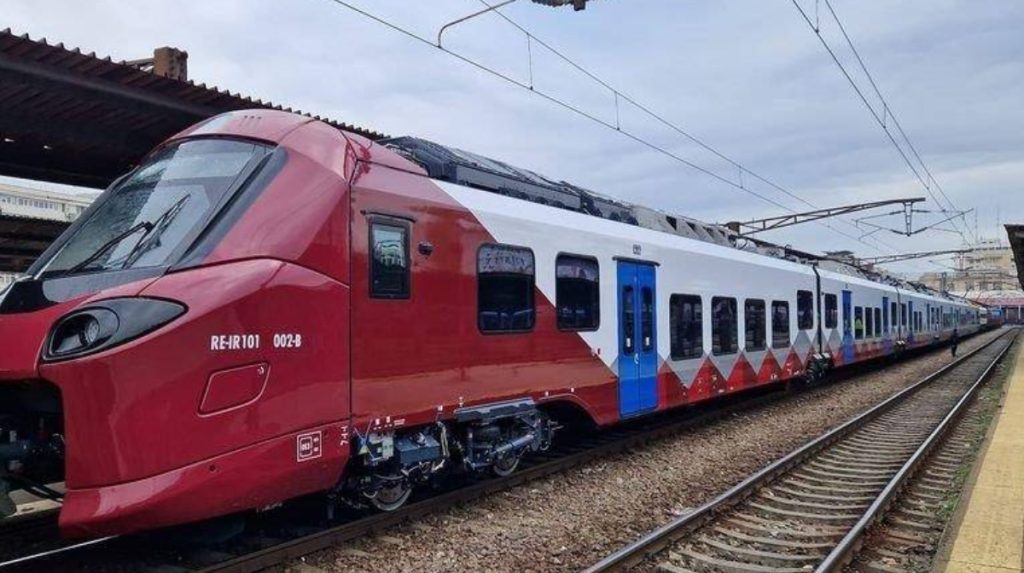 InterRegional publică mersul trenurilor pe ruta București-Brașov; noile rame Alstom intră în curând în circulație Bucureștenii și brașovenii care călătoresc cu trenul vor avea în curând parte de o veste bună