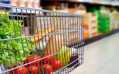 Metoda fură bani românilor: Reduceri pe telefon, economii de zeci de lei la cumpărături