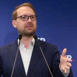 Fritz, atac frontal la PSD: „Vreți butoanele înapoi, ca pe vremea lui Ciucă și Ciolacu”