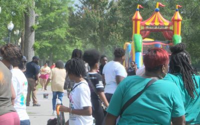 O mamă din SUA a creat o comunitate vitală pentru familiile afectate de autism